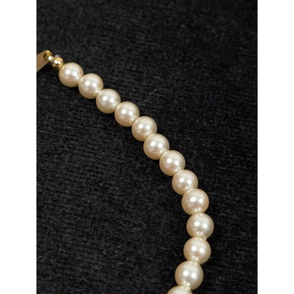 Vintage Cream Glass Faux Pearl Classic Bracelet 7 inches - Picture 3 of 9